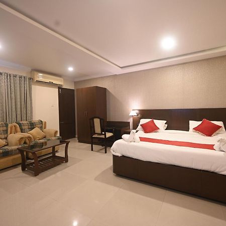 Hotel Bhagavath Gardens Chengannur Dış mekan fotoğraf