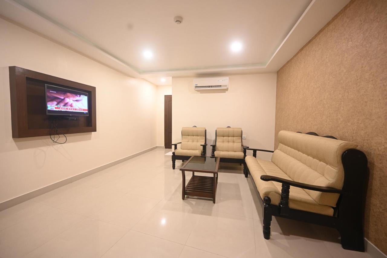 Hotel Bhagavath Gardens Chengannur Dış mekan fotoğraf