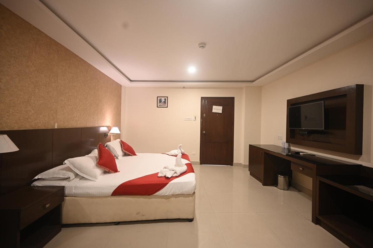 Hotel Bhagavath Gardens Chengannur Dış mekan fotoğraf