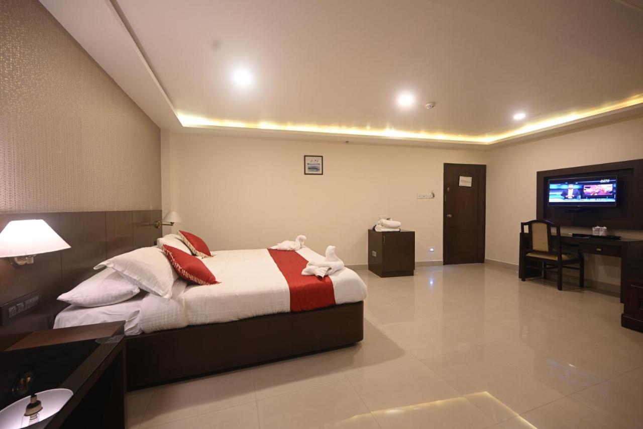 Hotel Bhagavath Gardens Chengannur Dış mekan fotoğraf