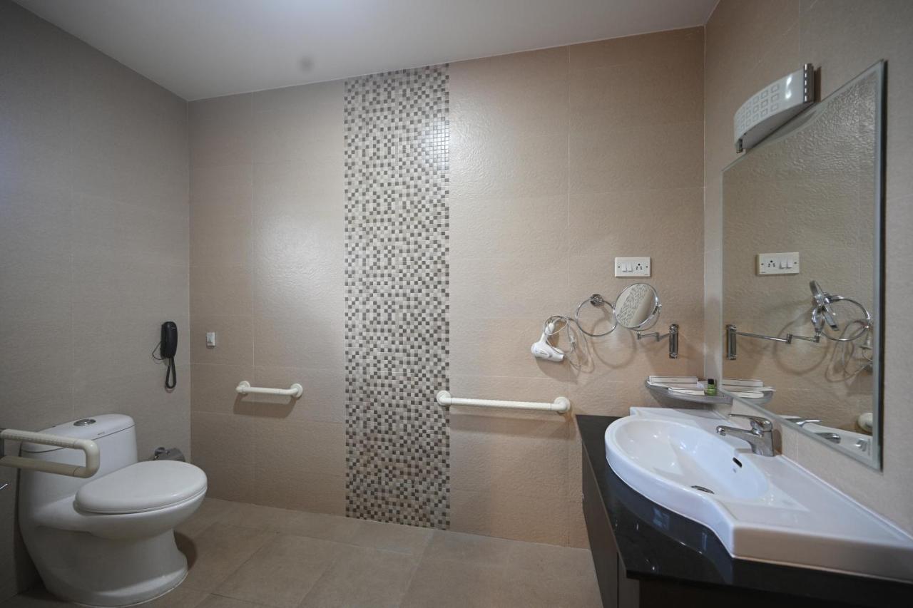 Hotel Bhagavath Gardens Chengannur Dış mekan fotoğraf