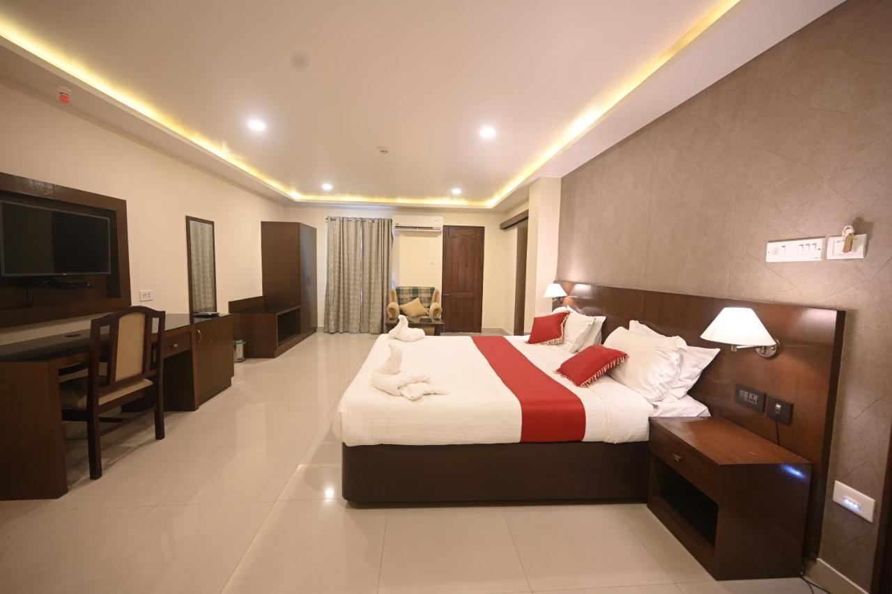 Hotel Bhagavath Gardens Chengannur Dış mekan fotoğraf
